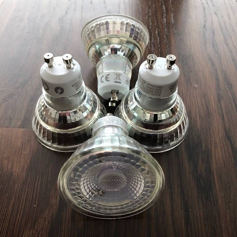 Lampade: Ampoule LED GU10 4.8W blanc chaud – Usato da Montreux venduto da Gilles.Charlet 1