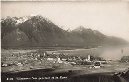 Villeneuve (VD) Gesamtansicht und Alpen Genfersee