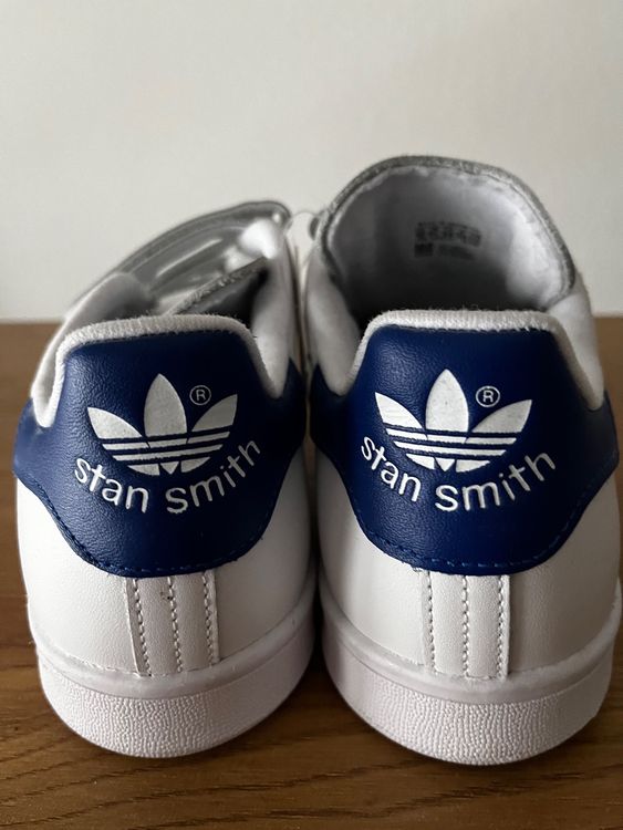 STAN SMITH SCRATCH BLEU 44 Acheter sur Ricardo