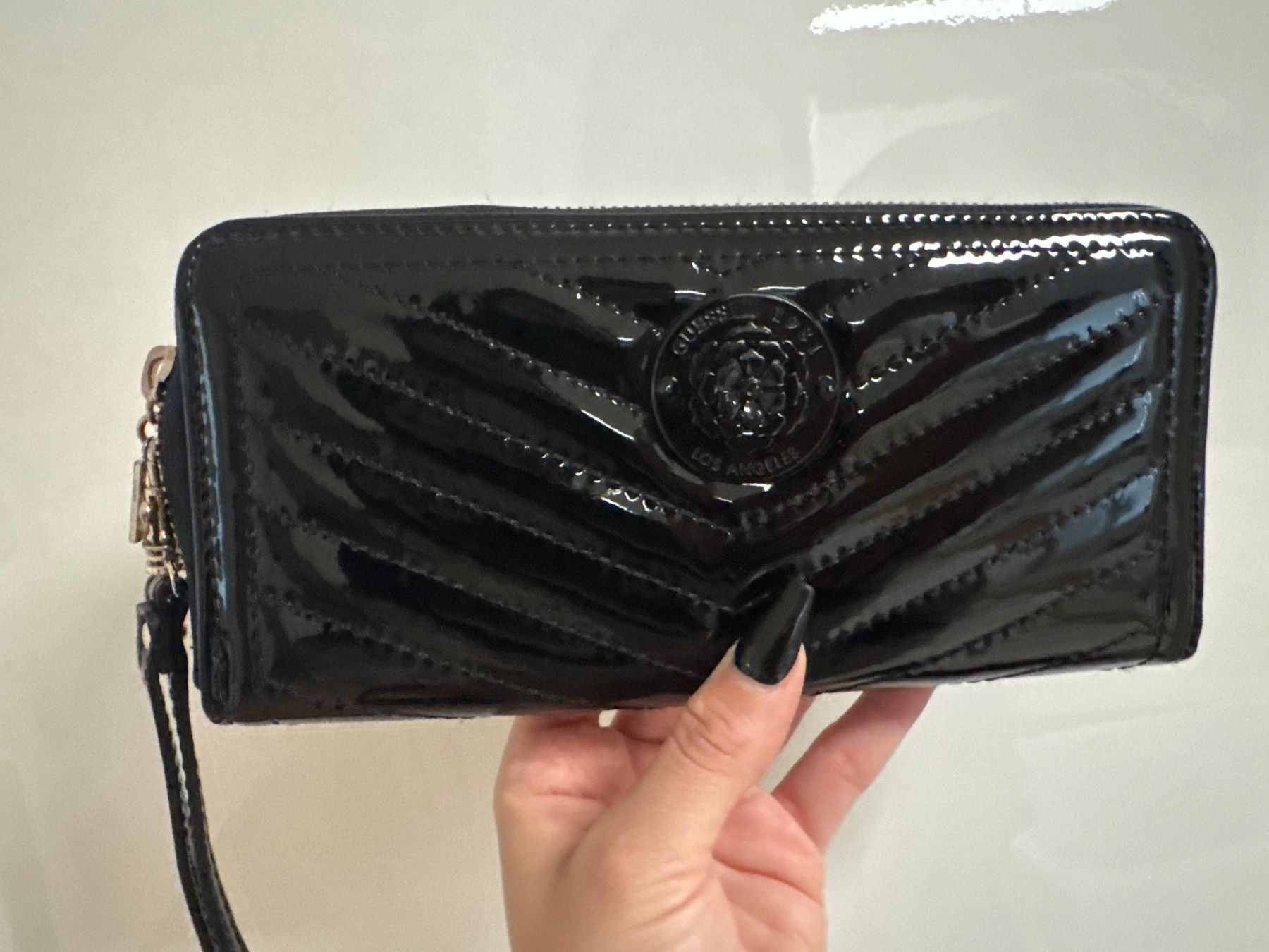 Guess Portamonete: schwarzes Guess Portemonnaie – Usato da Uster venduto da julia909