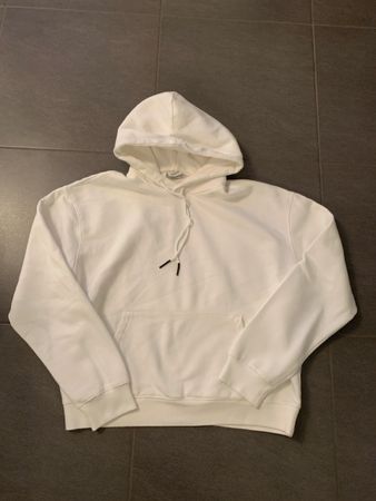 Pull-over Bershka à capuchon