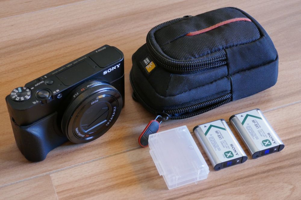 Sony rx 100 v, VA die Beste,mit zwei Akkus und super Bag (Gebraucht) in ...