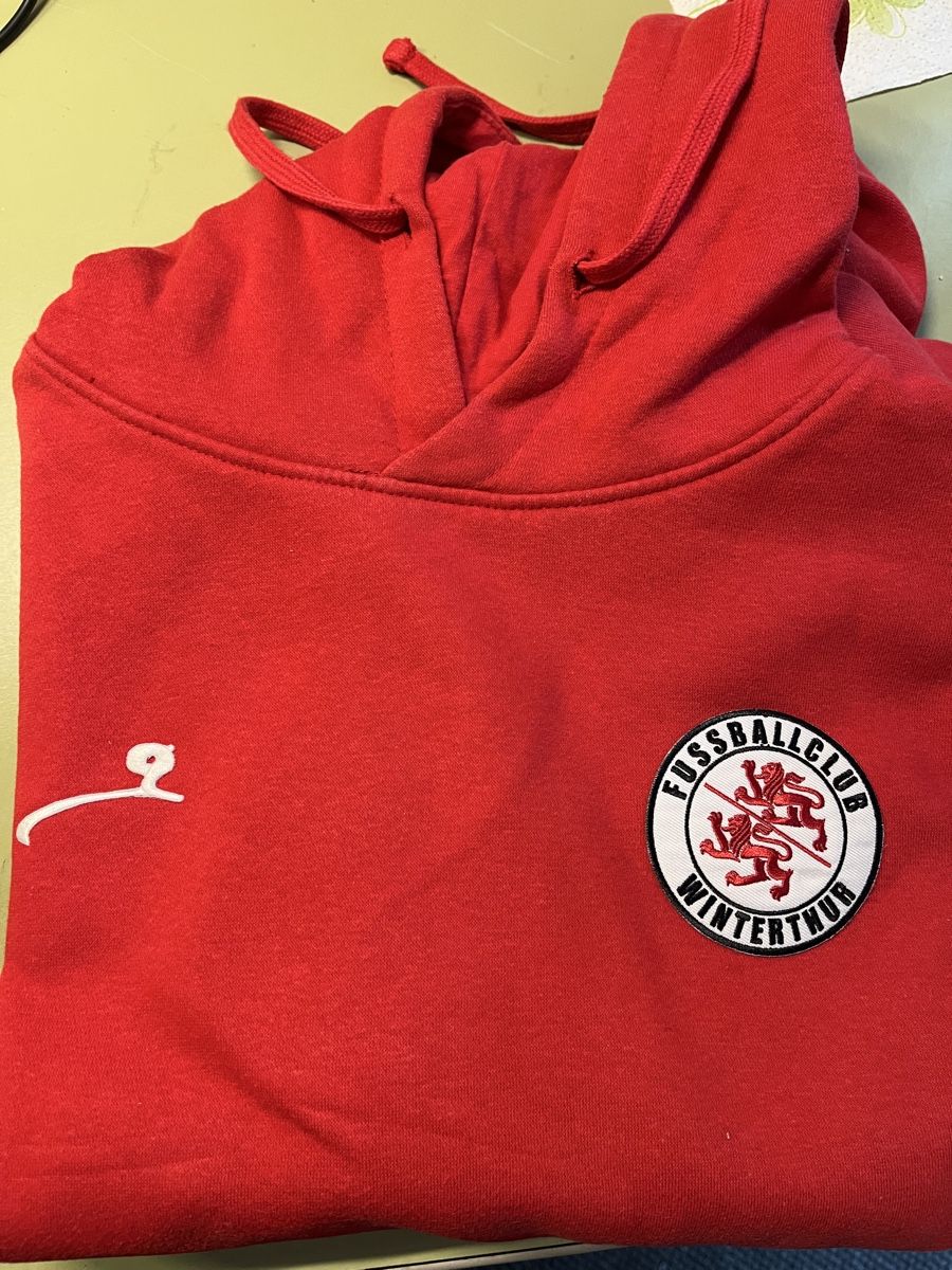 Pullover & Sweatshirts: FCW fc Winterthur Kapuzenpulli rot Gpard  – Gebraucht aus Eglisau von eglisau1