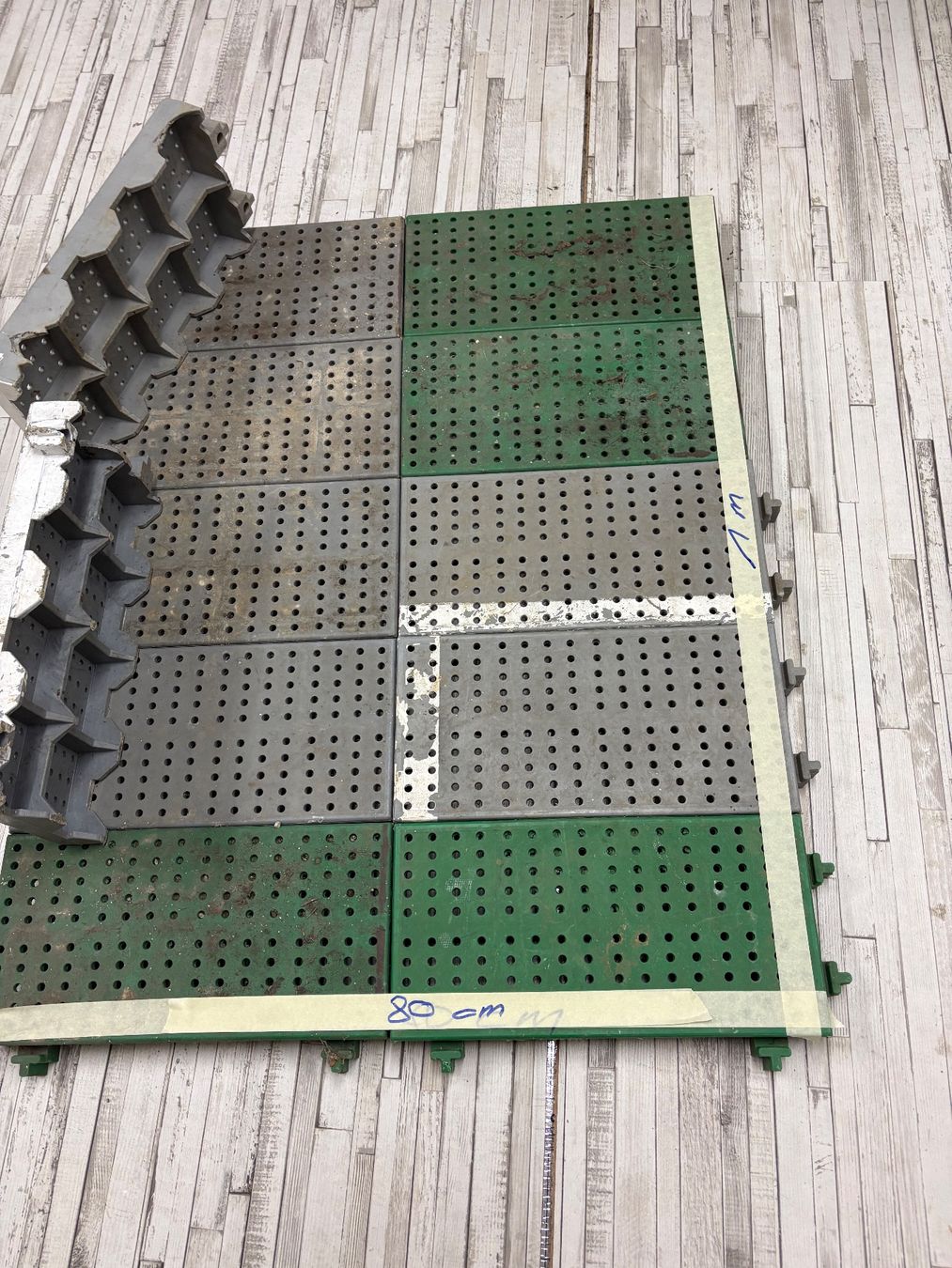 Rivestimenti per pavimenti: Kunststoff Platten 350 Stück – Usato da liestal venduto da Palacomorelo 1