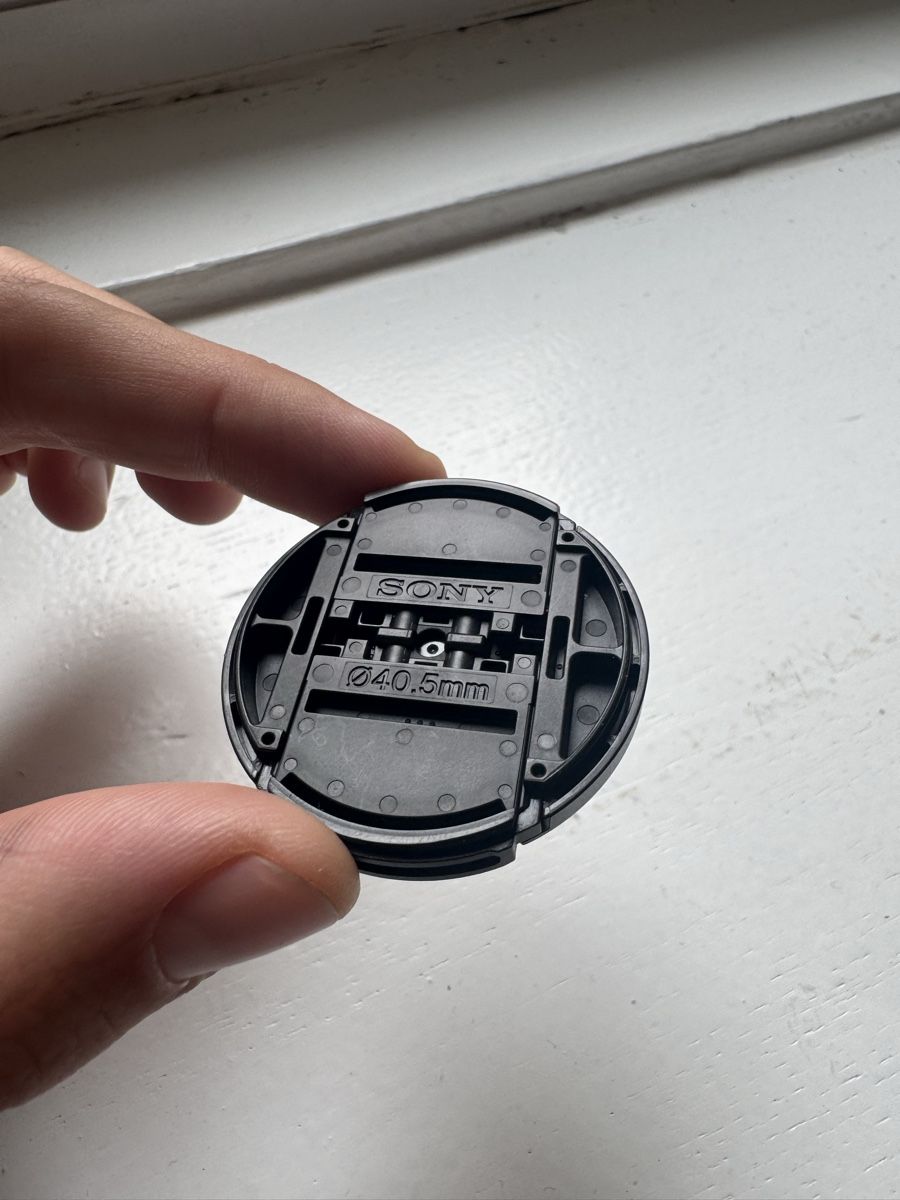 Sony Obiettivi: Sony 40.5mm lens cap – Nuovo (secondo la descrizione) da Küsnacht ZH venduto da mar_n2g9 1