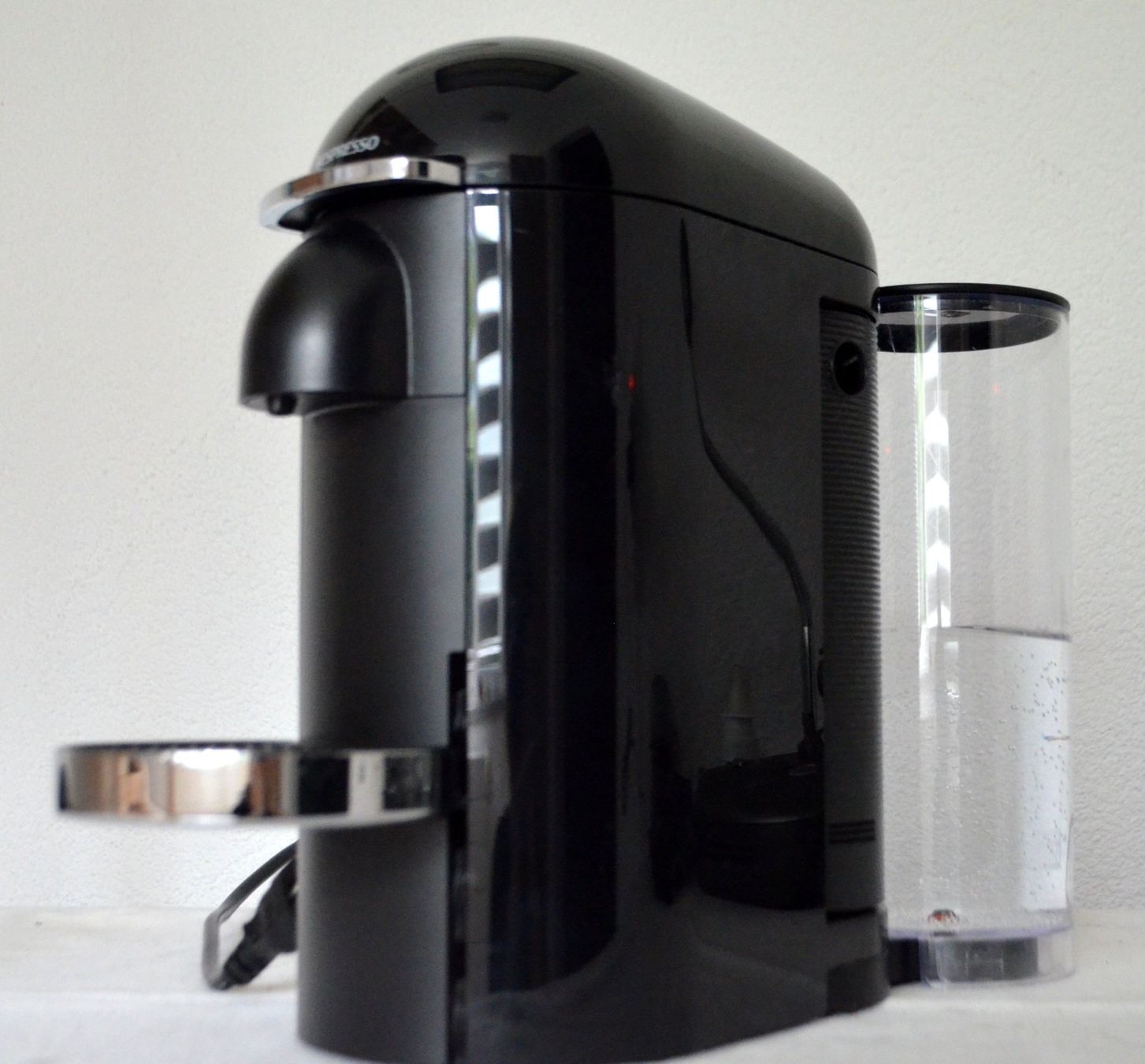 Nespresso Macchine per caffè & Macchine per espresso: Nespresso Vertuo Plus Kaffeemaschine / machine à café – Usato da Collonges venduto da arashee 3