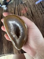 Achat Geode mit Quarzkristallen – poliert – Naturstein