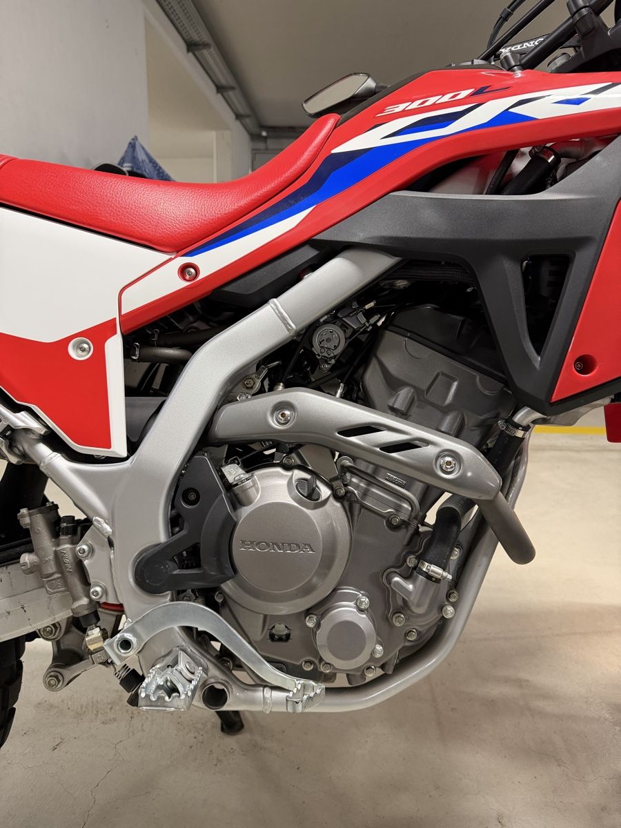 Honda Enduro: Honda CRF 300 LA ABS 17460 km – Gebraucht aus Zürich von mei_8q9x 4