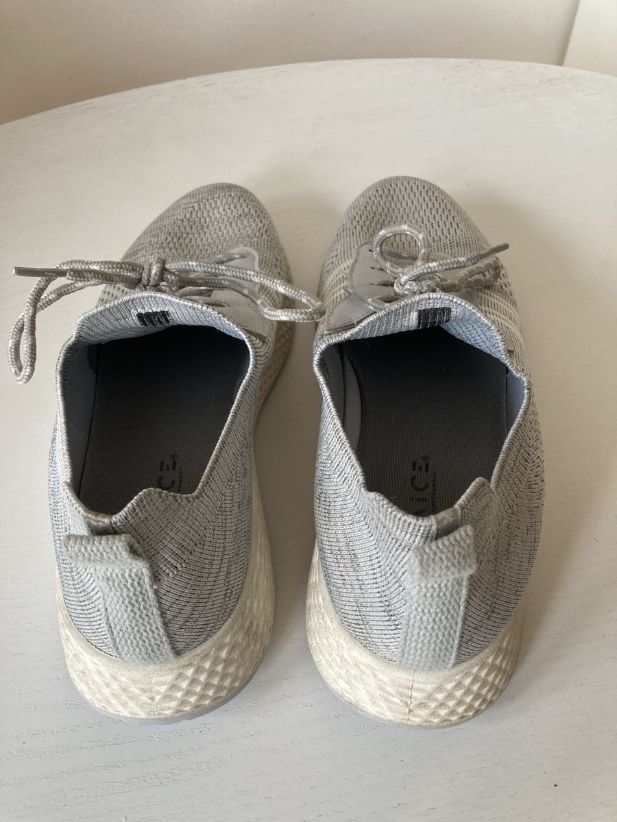Herrenschuhe: Hallenschuhe 42 – Gebraucht aus Basel von bil_8mvw 1