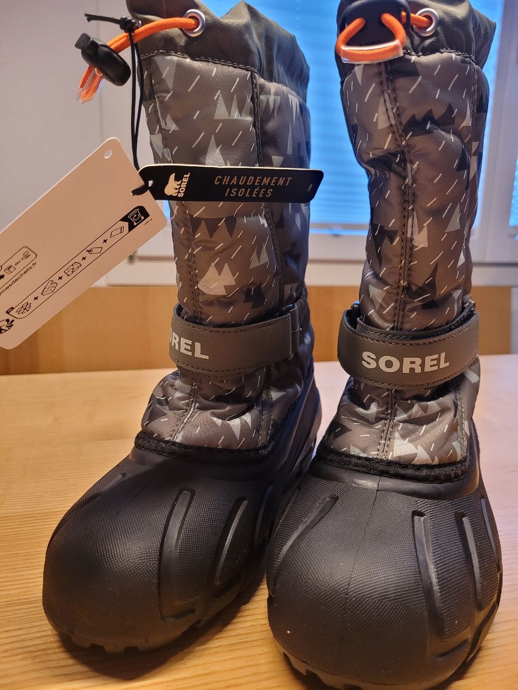 Sorel Chaussures garçon: Sorel Winterstiefel 37 – Neuf avec emballage d'origine à Ettiswil par Pe2010 2