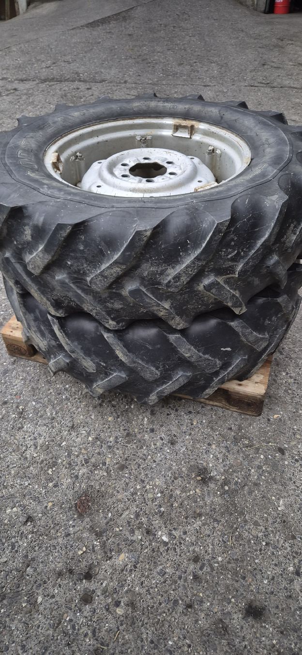 Pneus & Roues: Occ.Deutz Räder 14.9R28 – D'occasion à Muhen par Danu65