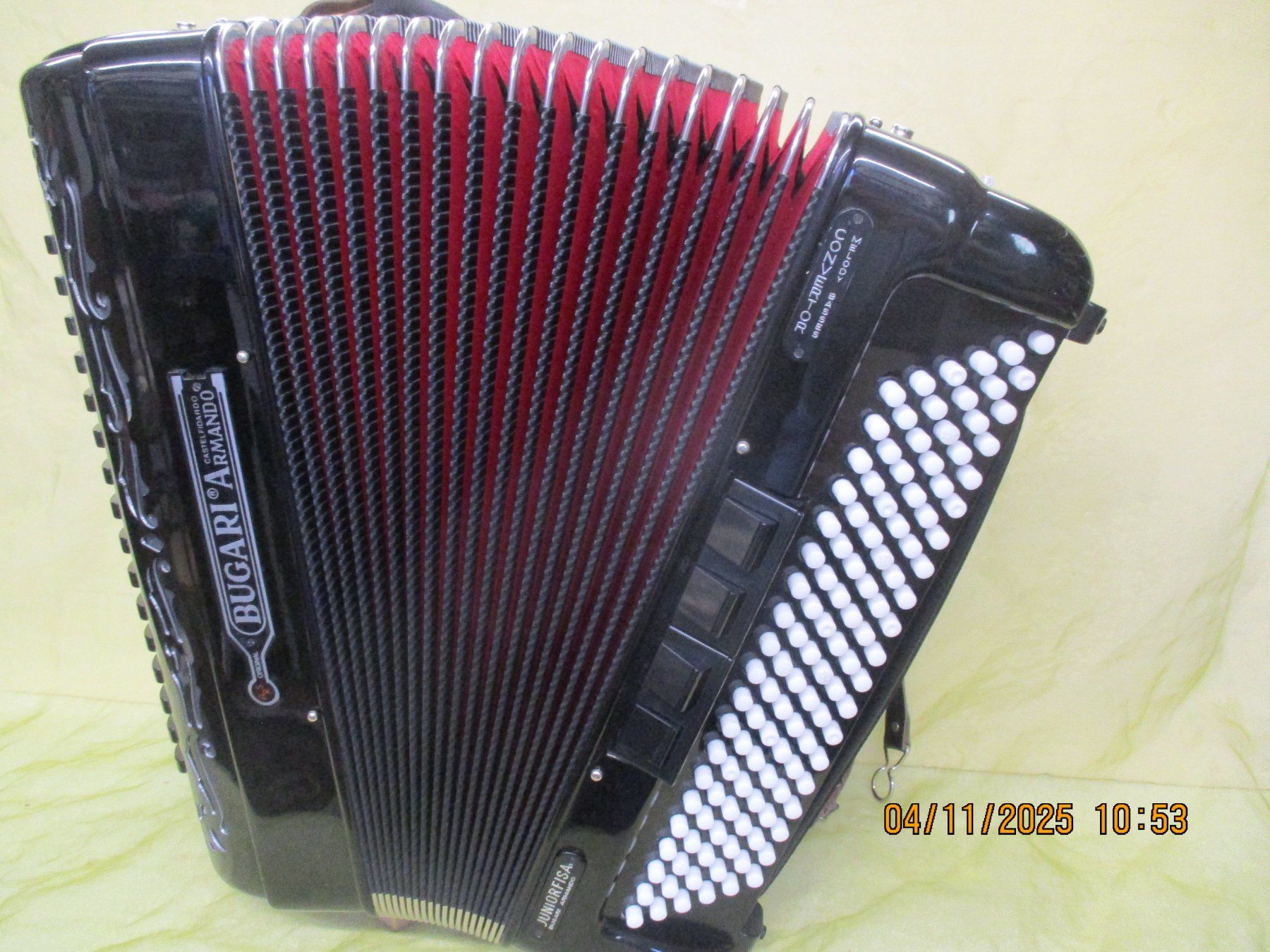 Strumenti musicali: Akkordeon Bugari  Konverter 130/J/C Juniorfisa – Usato da Jegenstorf venduto da Oktavio 3