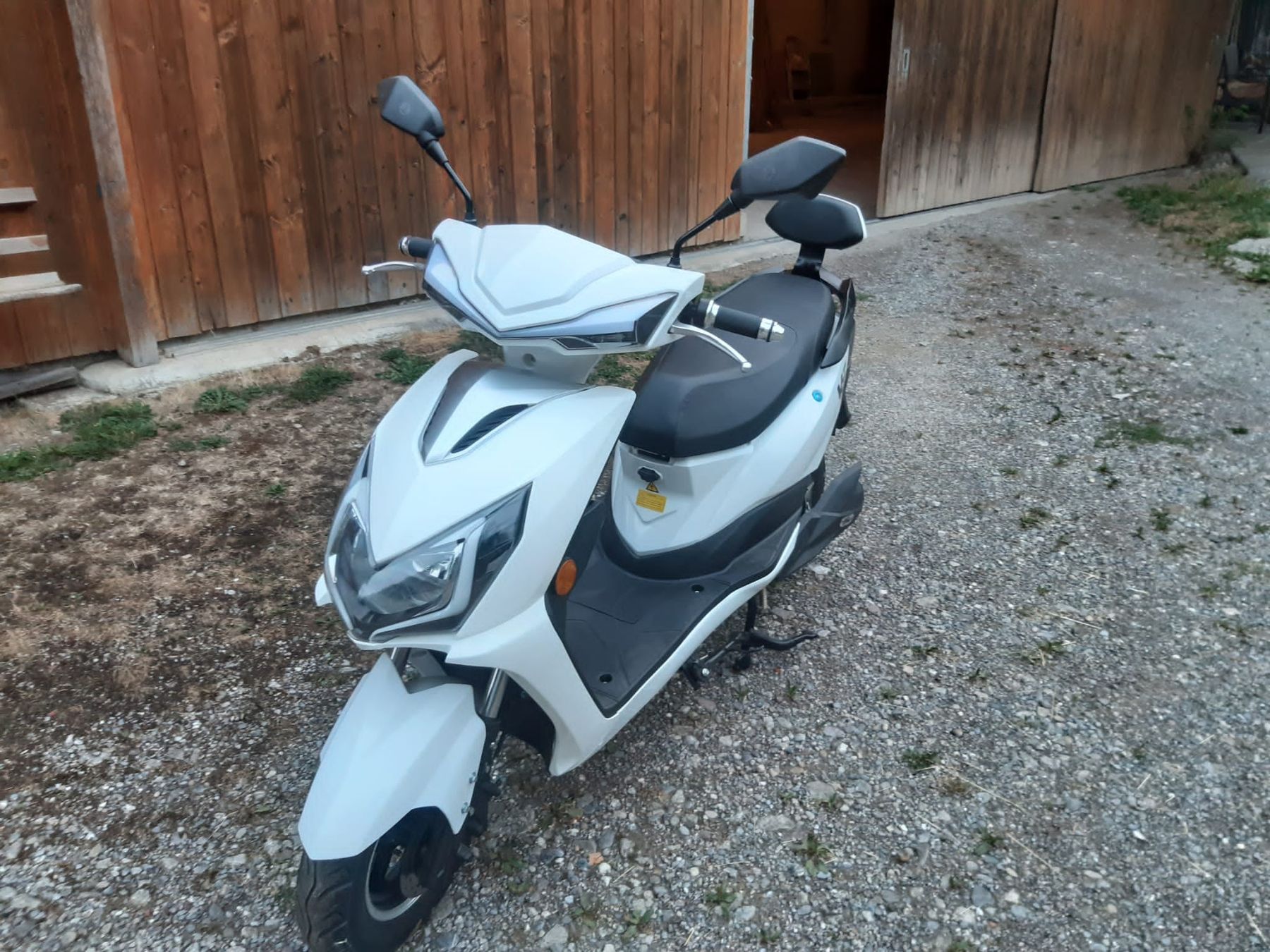 Scooters: Kleinmotorrad Vengo Leo – Gebraucht aus Rumlikon von ladaniva1.9