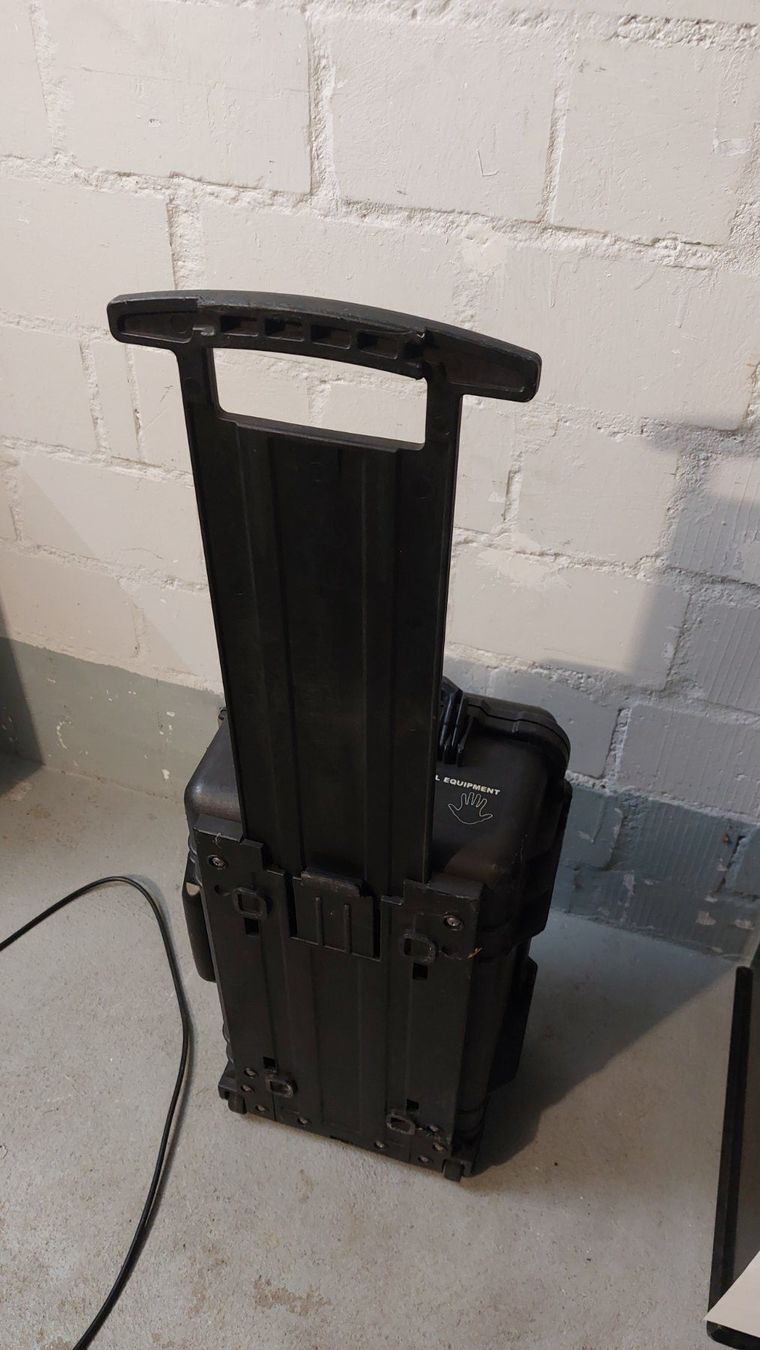 Peli Valigie: Peli Case 1510 - Gross auf Rollen – Usato da Rheineck venduto da FMPTV 2