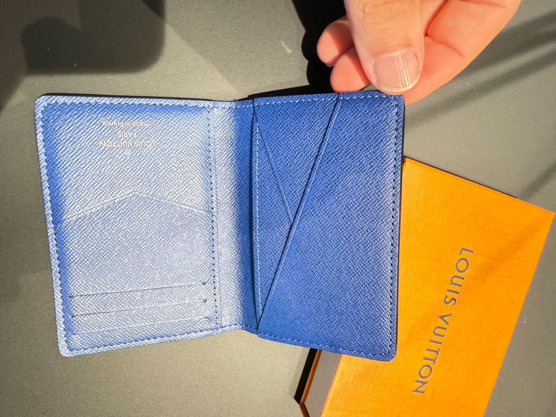 Portafogli: Louis Vuitton Taschenorganizer/ Kartenetui mit Box – Usato da Zollikofen venduto da Level_911 1