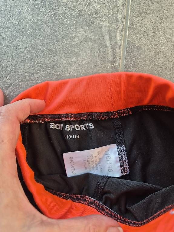 Pantaloni: Sporthose 110/116 – Usato da Moosseedorf venduto da shu_xbn8 1