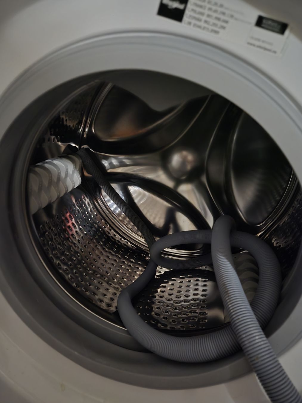 Whirlpool Lavatrici: Whirpool Waschmaschine 9kg  – Usato da Basel venduto da Moebeloutlet1 3