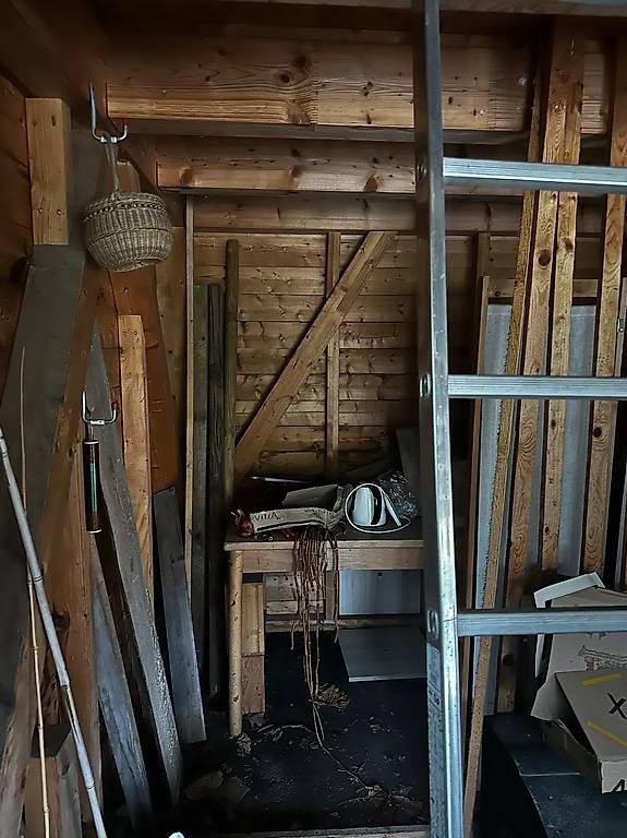 Casette da giardino & serre: À RÉCUPÉRER  CABANE EN BOIS AVANT DÉMOLITION – Usato da granges-paccot venduto da mei_h7wk 4