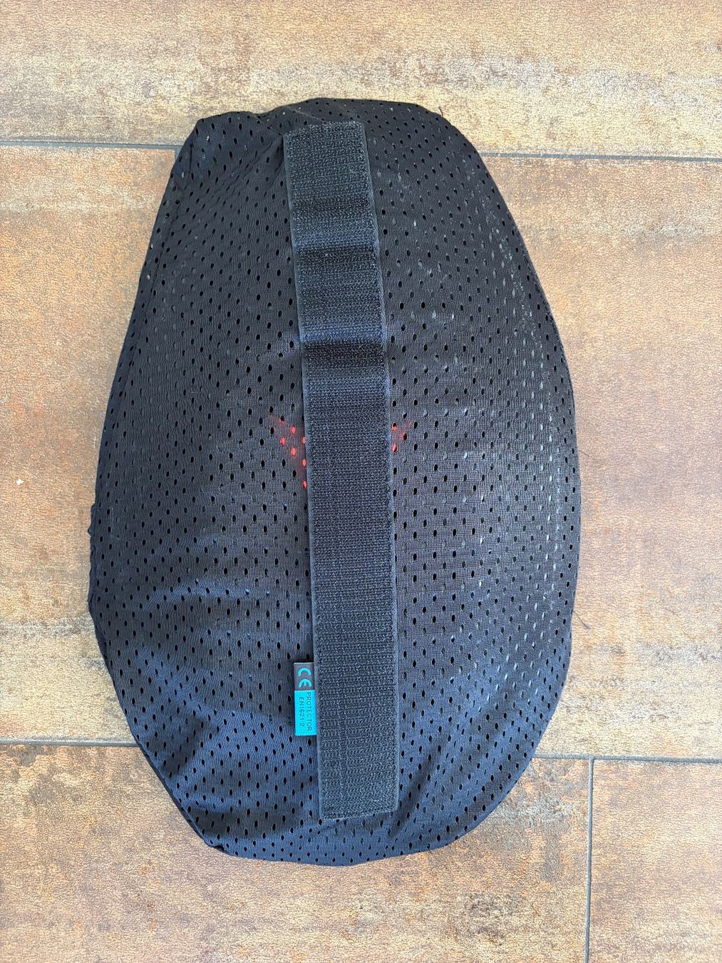 Dainese Schutz & Schoner: Dainese Protektor neuwertig – Neu (gemäss Beschreibung) aus Oberbüren von mjt_xw5w 1