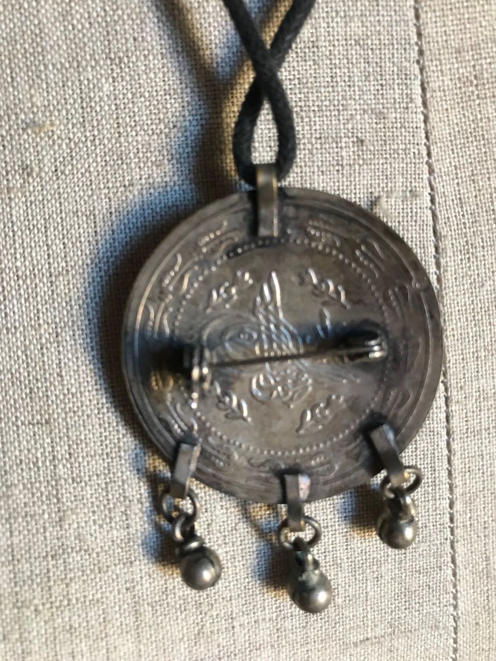 Anhänger: Amulett, Anhänger oder Brosche – Gebraucht aus Quinto von Arpe11 3