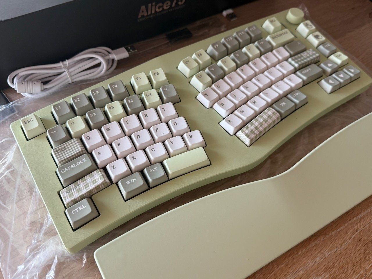 Tastiere: FEKER Alice 75 Mechanical Keyboard – Nuovo e nell'imballaggio originale da Gebenstorf venduto da doomedsardines 7