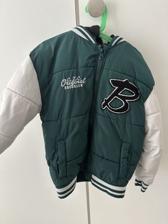 Kinder Jacke grün weiss mit Kapuze 