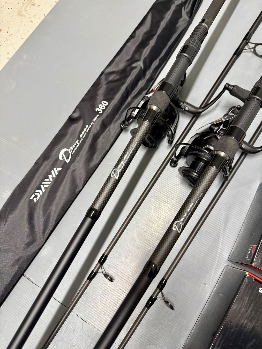 Daiwa Canne da pesca: 2x Daiwa Karpfen Comboruten 3.60m – Nuovo e nell'imballaggio originale da Trimbach venduto da duri.. 2