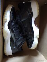 Jordan 11 low, 42.5, schwarz