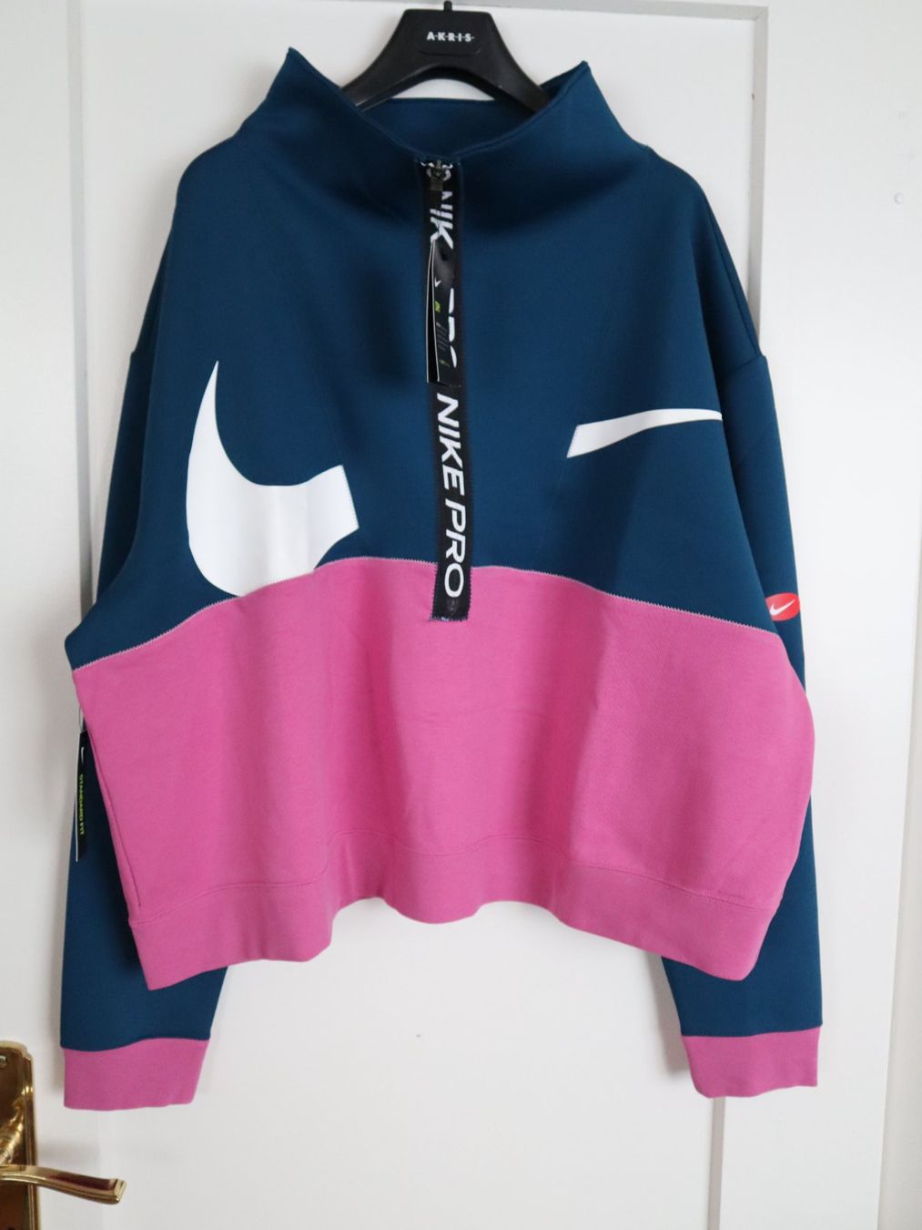Nike Pullover & Sweatshirts: Oversize Pullover / Sport Pullover, Nike, NEU mit Etikett – Neu und originalverpackt aus Wattwil von diamant1