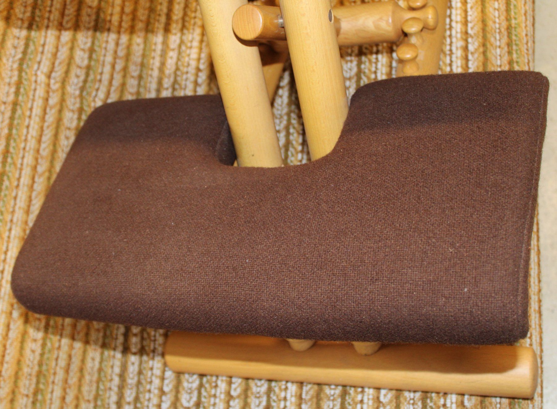 Sgabelli: ergonomischer Hocker (SN) – Usato da Schaan venduto da antikes_und_kurioses 4