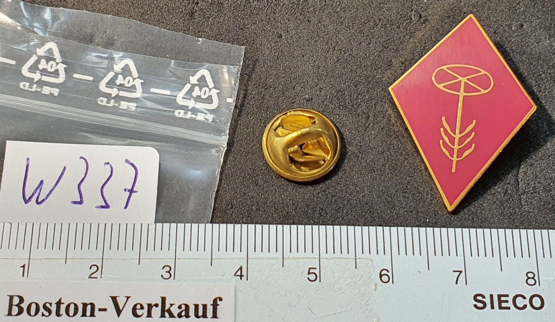 Placchette & Badge: W337 - Pin Militär Armee Abzeichen Einteilung – Usato da Reinach BL venduto da Boston-Verkauf 1