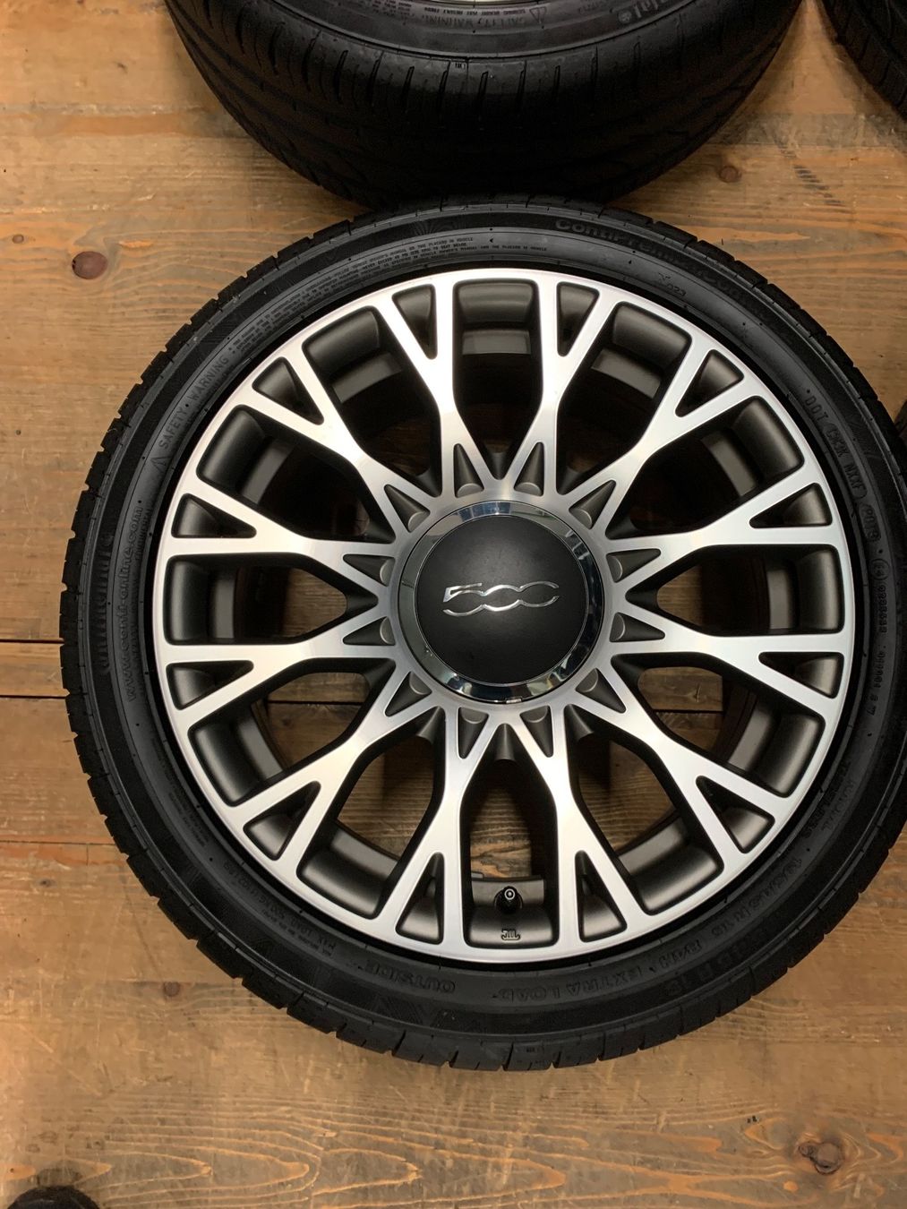 Fiat Pneus & Kompletträder: Fiat 500 Alufelgen 16” – Gebraucht aus Wollerau von  1