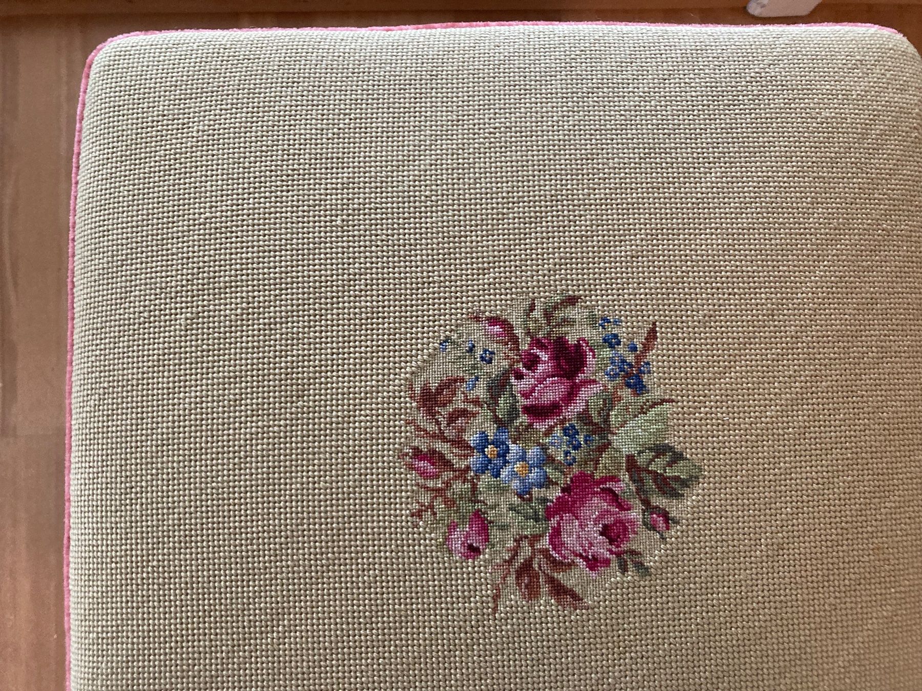 Sgabelli: Hocker mit Gobelin-Stickerei – Usato da Meggen venduto da tulipe21 4