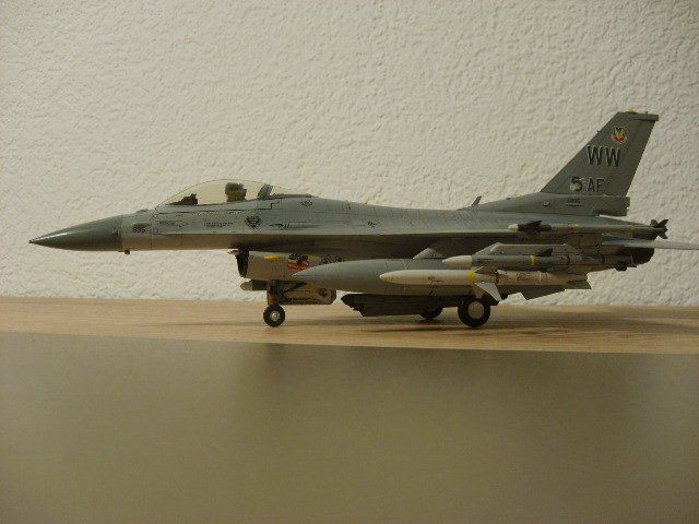 Tamiya Kit di modellismo & Modellini statici: *** F-16 Modell 1:48 *** – Nuovo (secondo la descrizione) da Altbüron venduto da CoinWorld 1