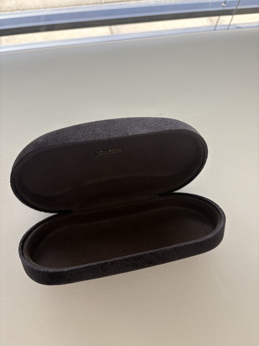 Tom Ford Occhiali & Lenti: Tom Ford glasses case, original – Nuovo (secondo la descrizione) da Lausanne venduto da oyu_hgg5 1