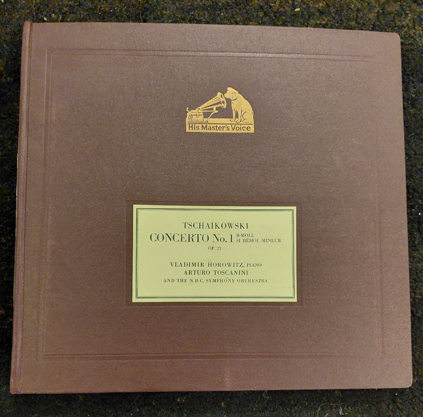 Vinyles: 4 Schellackplatten Tschaikovsky 1. Klavierkonzert, Horowitz – D'occasion à Zürich par Cortin