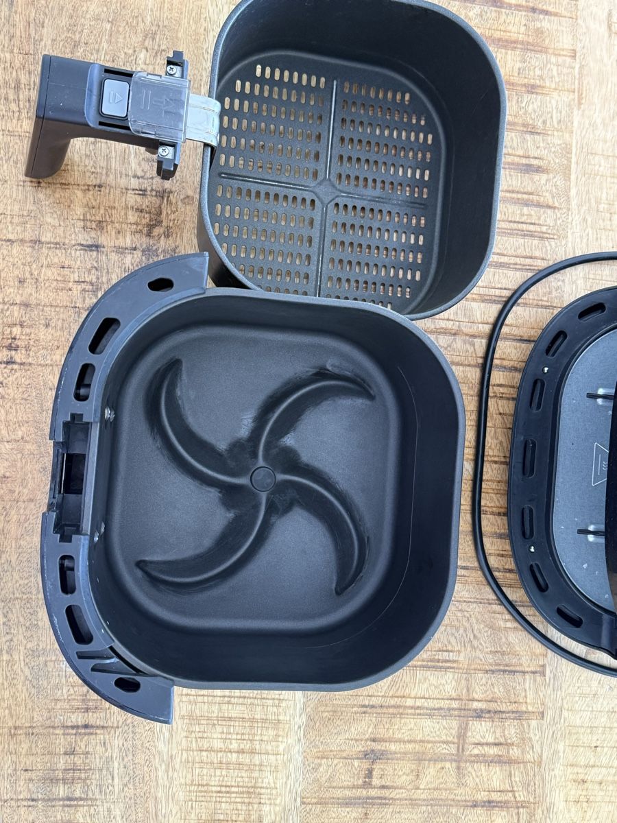 Philips Elettrodomestici da cucina: Philips Airfryer Essential – Usato da Alchenflüh venduto da hel_n6bm 3