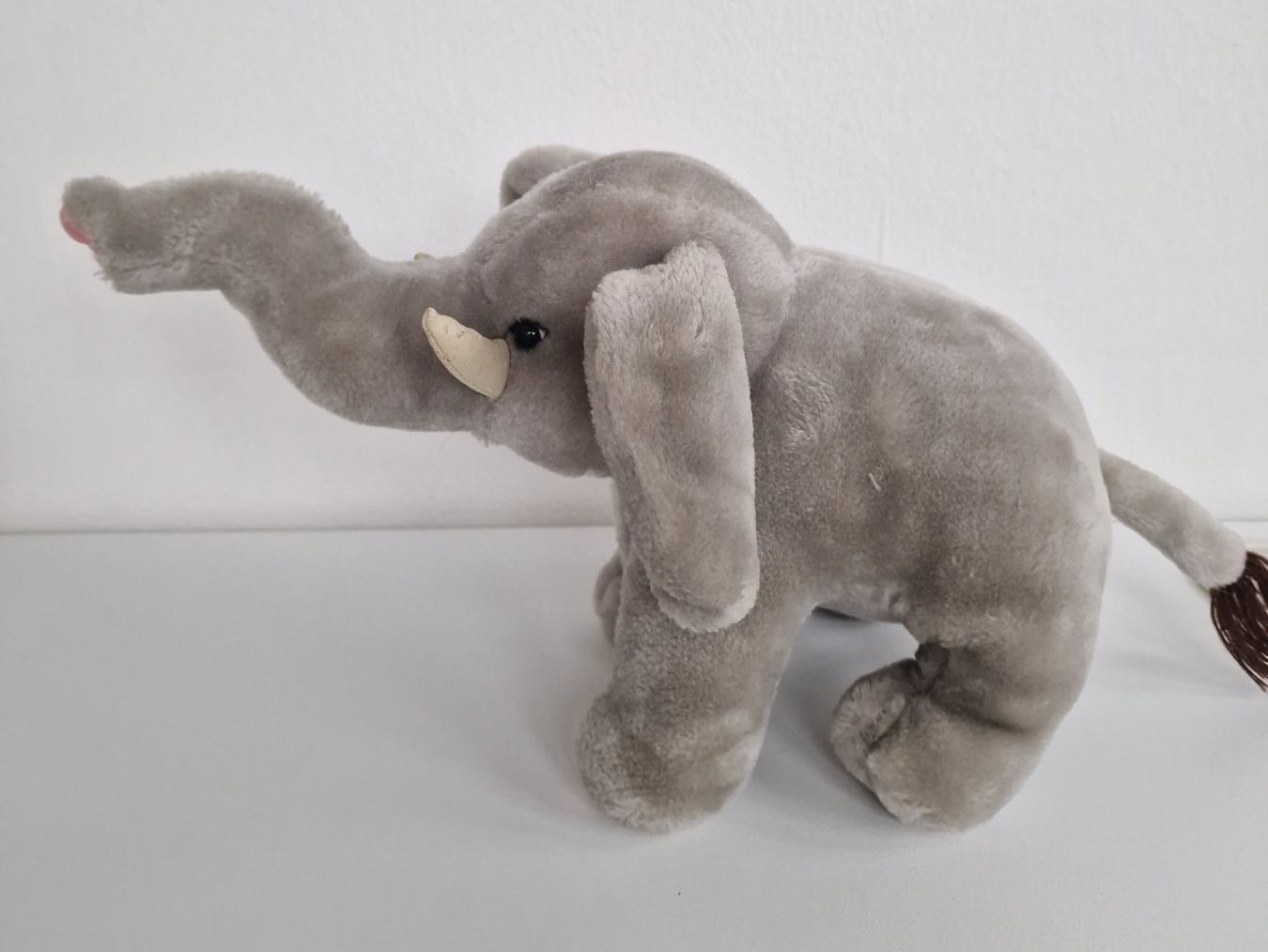 Giocattoli: Elefant Plüschtier – Usato da Hallau venduto da CHACLA 1