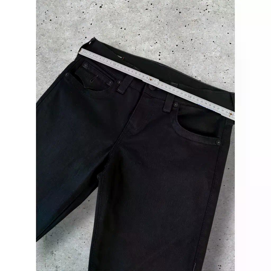 True Religion Pantalons: True Religion Straight Relaxed Schwarz – D'occasion à Hünenberg See par nik_g2y2 8