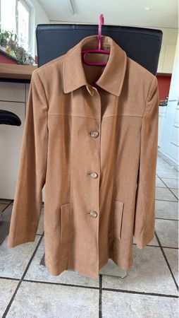 brauner Kurzmantel / Jacke braun Gr. 36