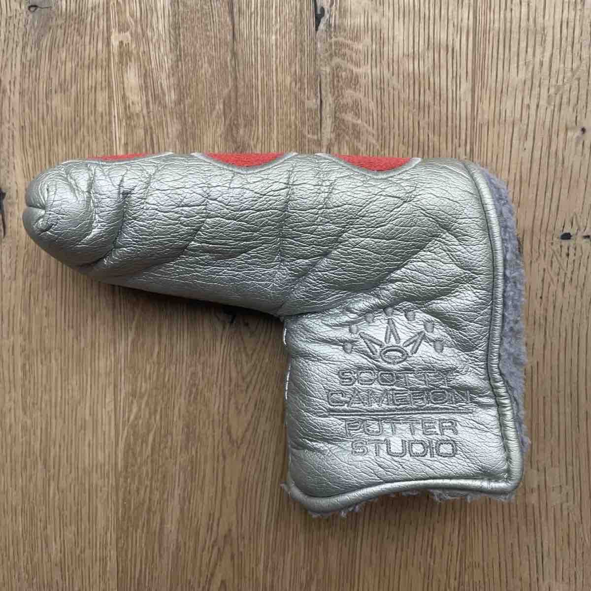 Scotty Cameron Mazze & Set: Scotty Cameron Putter Studio Headcover Silver – Usato da Zürich venduto da Paolik 1