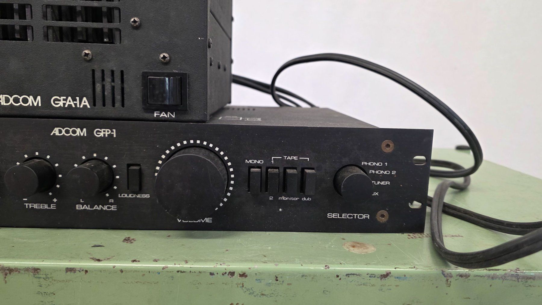 Amplificatori: ADCOM GFP-1 & GFA-1A mit Trafo - Ref. 08/15 – Usato da Au ZH venduto da BrockiAu 3