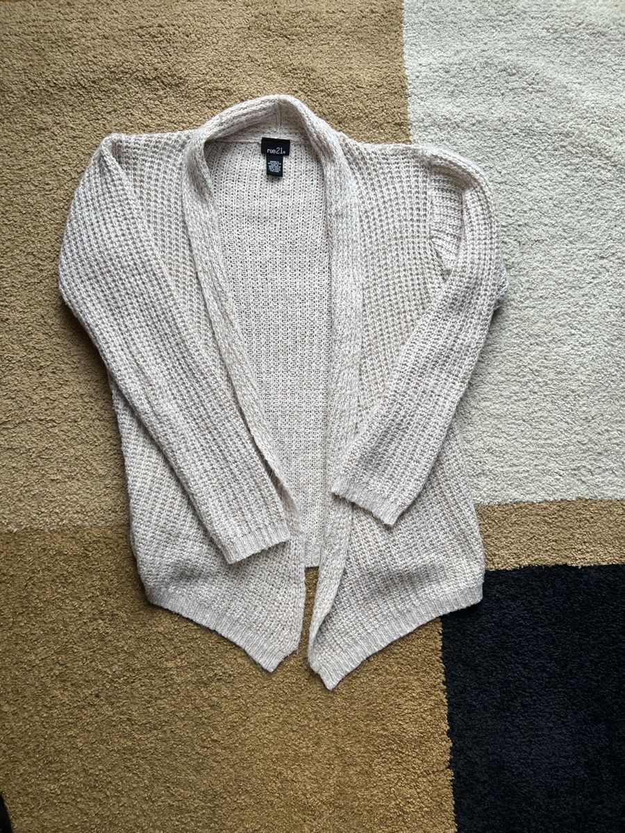 Gilet & Giacche senza maniche: Rue 21 Cardigan Beige Taille S – Usato da Genève venduto da eti_xqy7
