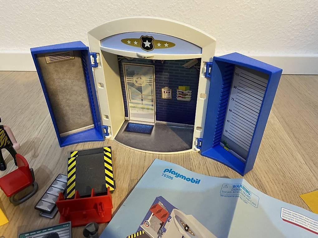 Playmobil Spielzeuge: Playmobil City Action In der Polizeistation – Gebraucht aus Obermumpf von joerg86 2