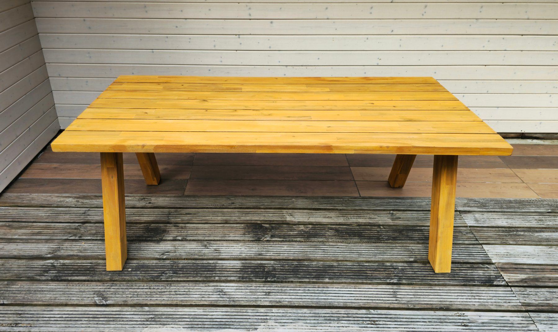 Tables: Gartentisch aus Holz – D'occasion à Etzgen par VierRingeA6 2