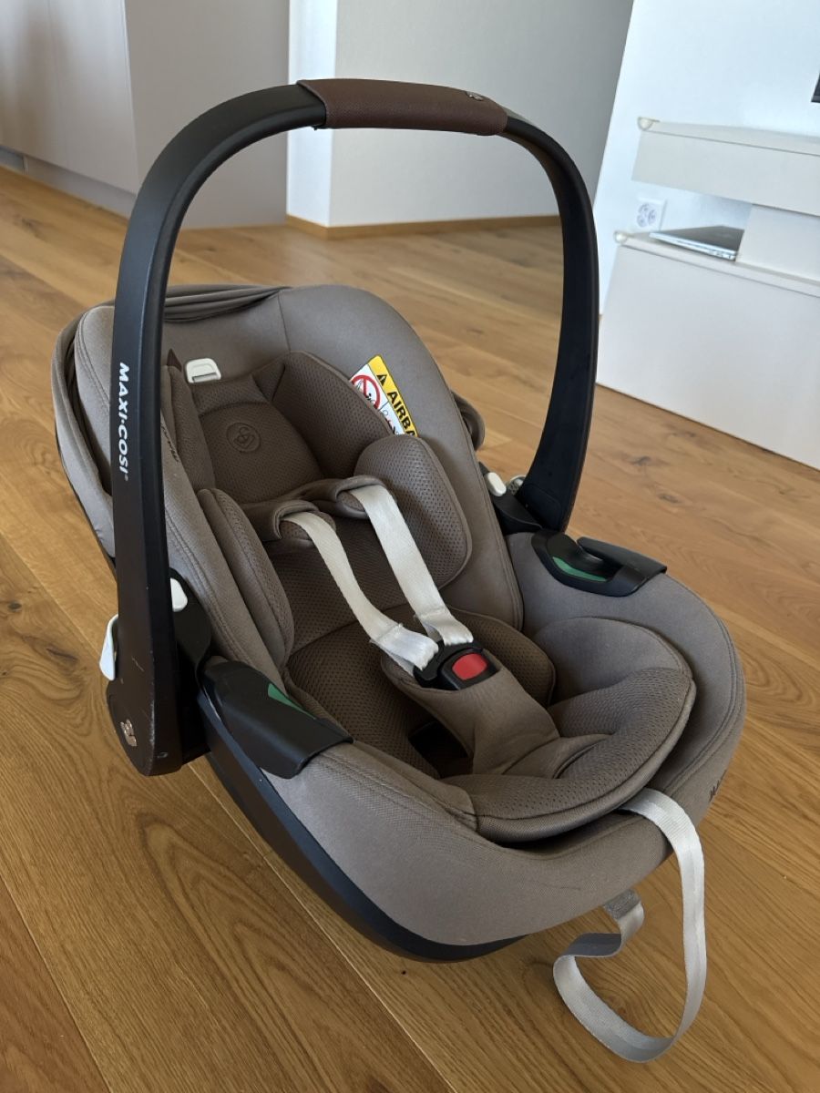 Maxi-Cosi Seggiolini per auto: Maxi-Cosi Pebble 360 beige Babyschale – Usato da Schocherswil venduto da ast_96fh