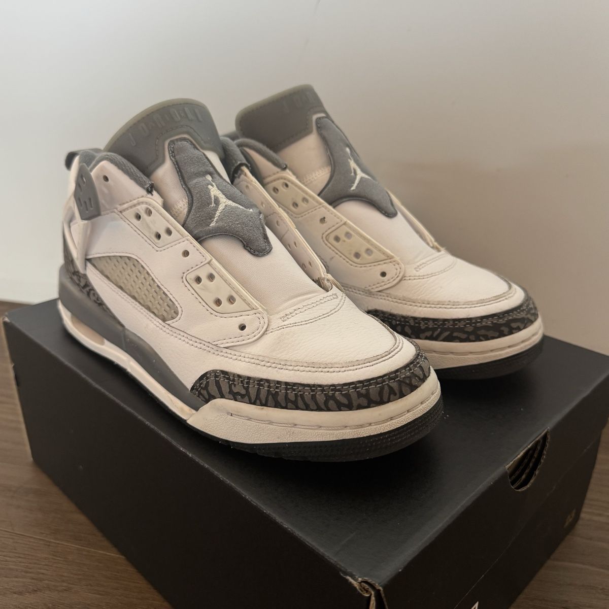 Jordan Schuhe für Jungen: Jordan spizike low 40 – Gebraucht aus Uitikon Waldegg von Miss.Lue 1