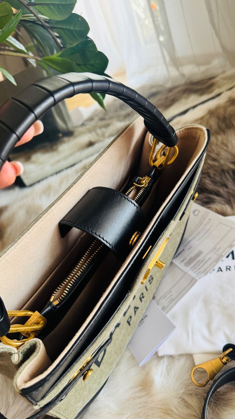 Balmain Borse da donna: BALMAIN – Nuovo (secondo la descrizione) da Glattbrugg venduto da Mini-mall 2