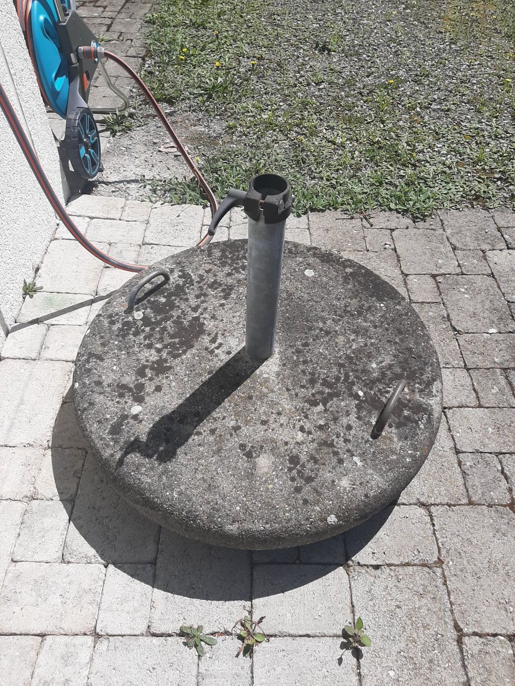 Sonstiges: Betonsockel – Gebraucht aus Hinwil von Unglaubliche-Treffer