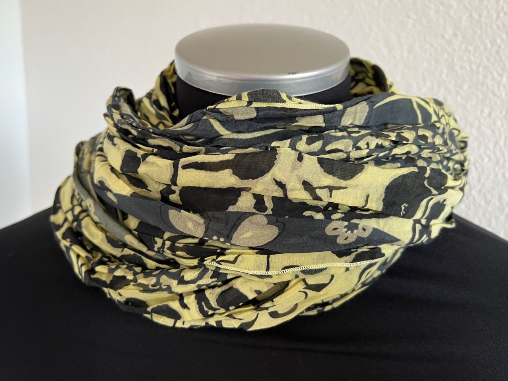 Colora Foulard & Sciarpe: Colora Schal, 27% Seide, Hellgrün, NEU – Nuovo (secondo la descrizione) da Worb venduto da farben20zauber 2